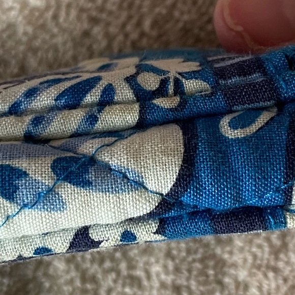 Very Bradley Carry It All Wristlet - Picture 12 of 13